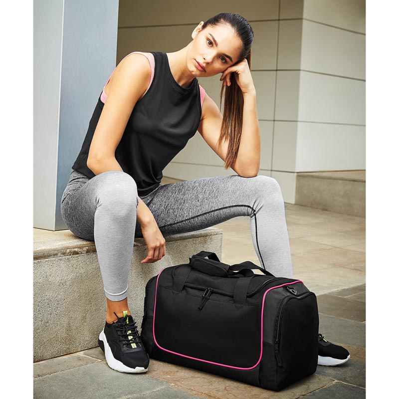 Teamwear locker bag - Black/ Fuchsia One Size